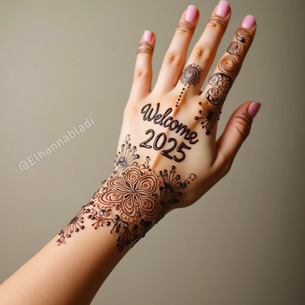 نقش حناء 2025 أحدث التصاميم ونقوش الحناء للسنة لهذه السنة